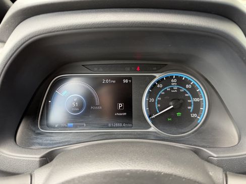 Used 2025 Nissan Leaf S FWD image 17