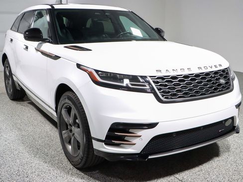 Used 2022 Land Rover Range Rover Velar R-Dynamic S image 5