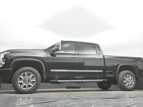 Used 2026 Chevrolet Silverado 2500 High Country w/ Technology Package AWD/4WD image 49