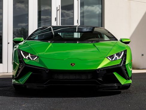 Used 2023 Lamborghini Huracan Tecnica image 6