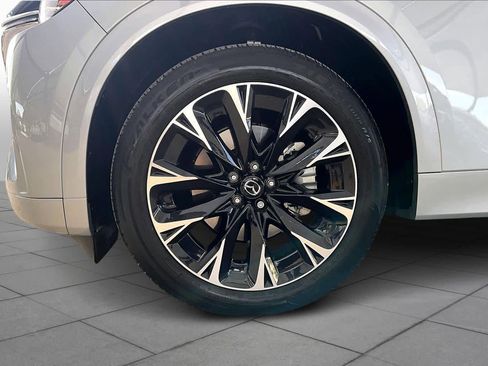 Used 2025 MAZDA CX-90 3.3 Turbo S w/ Premium Package image 11