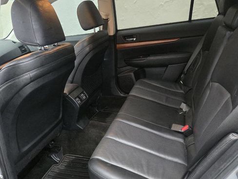 Used 2013 Subaru Outback 2.5i Limited image 12