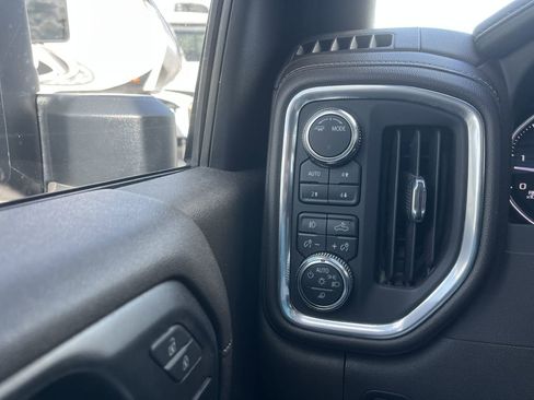Used 2022 GMC Sierra 3500 SLT w/ SLT Premium Package image 26