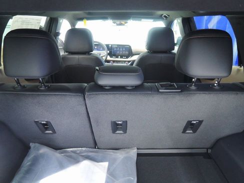 New 2026 Chevrolet Equinox ACTIV w/ Safety and Technology Package image 29