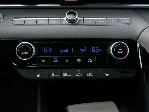 Used 2025 Hyundai Elantra SEL image 26