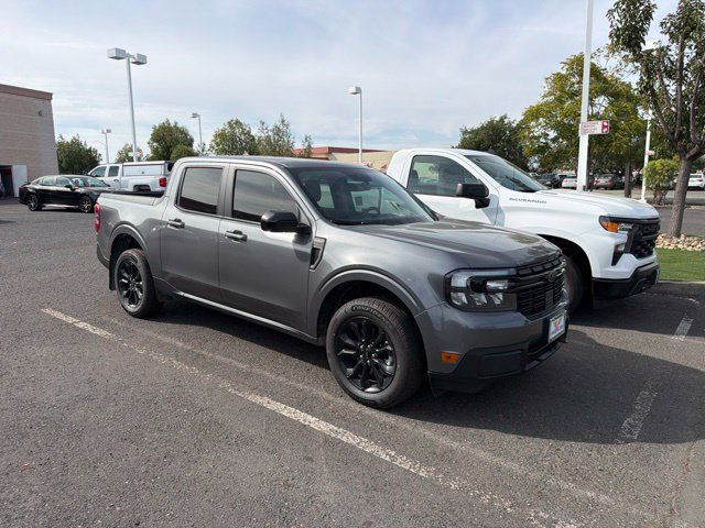 Used 2024 Ford Maverick Lariat w/ Black Appearance Package FWD image 1