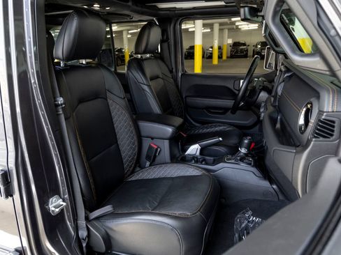 Used 2021 Jeep Wrangler Unlimited Sahara AWD/4WD image 25