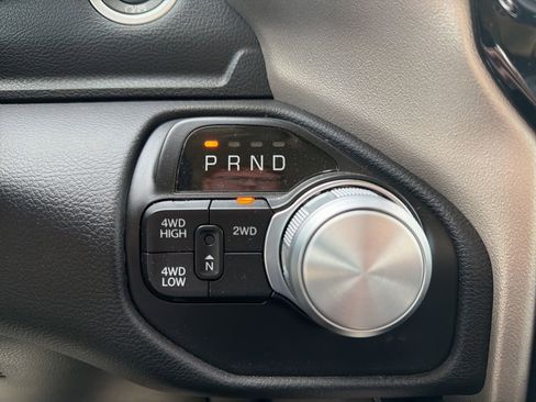 Used 2024 RAM 2500 Laramie AWD/4WD image 15