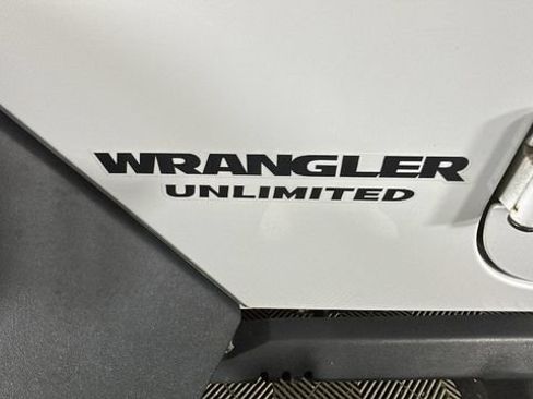 Used 2017 Jeep Wrangler Unlimited Sport AWD/4WD image 10