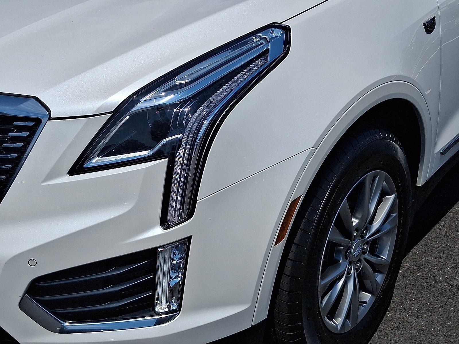 Certified 2022 Cadillac XT5 Premium Luxury AWD/4WD image 11