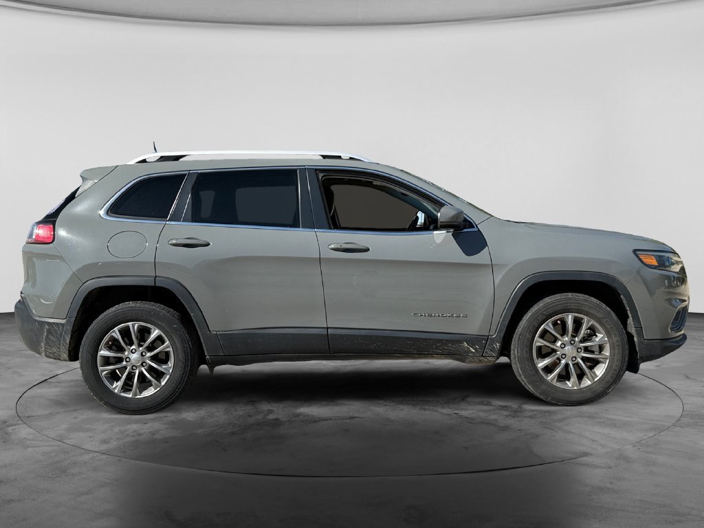 Used 2021 Jeep Cherokee Latitude Plus AWD/4WD image 10