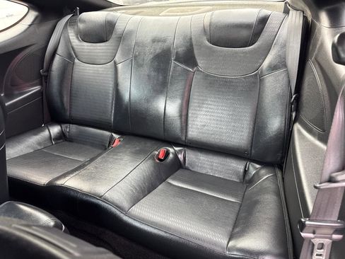 Used 2016 Hyundai Genesis Coupe 3.8 image 12