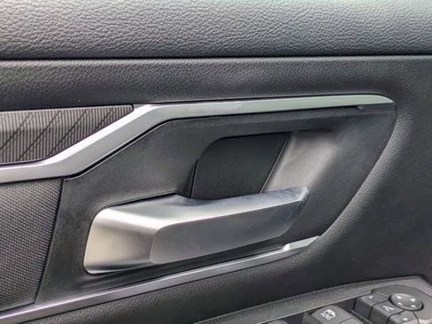 New 2026 RAM 1500 4x4 Crew Cab image 12