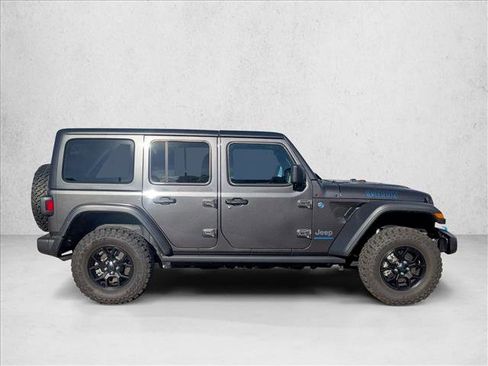 Used 2024 Jeep Wrangler Willys image 4