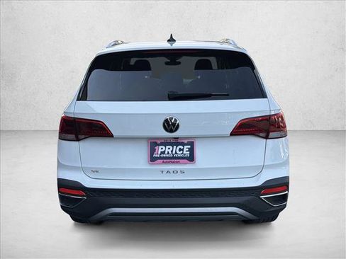 Used 2024 Volkswagen Taos SE image 6