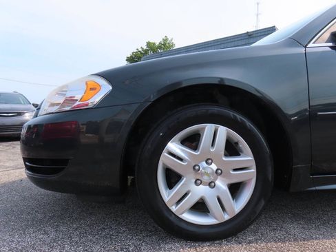 Used 2014 Chevrolet Impala LT w/ LT Sunroof Package FWD image 31