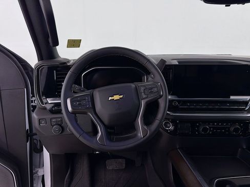 Used 2026 Chevrolet Silverado 3500 High Country w/ Technology Package image 21