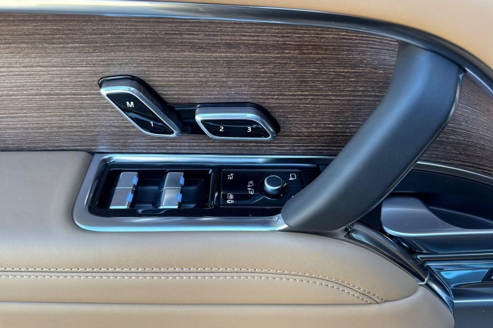 New 2026 Land Rover Range Rover SE AWD/4WD image 11