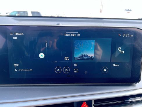 Certified 2025 Kia Sorento EX w/ Panoramic Sunroof Package image 18