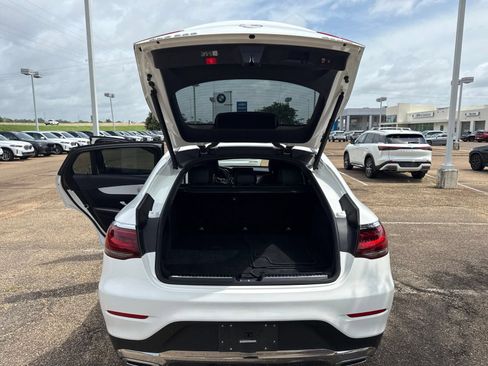 Used 2023 Mercedes-Benz GLC 300 4MATIC Coupe image 9