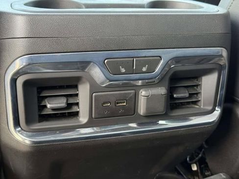 Used 2021 GMC Sierra 2500 AT4 w/ AT4 Premium Plus Package AWD/4WD image 16