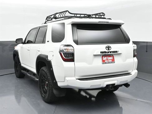 Certified 2022 Toyota 4Runner SR5 Premium w/ Moonroof Package RWD image 4