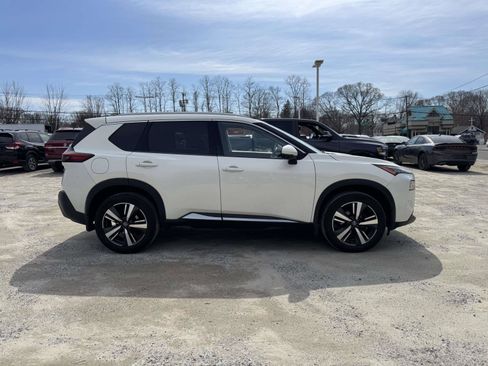 Used 2021 Nissan Rogue SL image 3