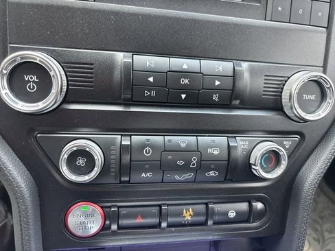 Used 2019 Ford Mustang Coupe image 8