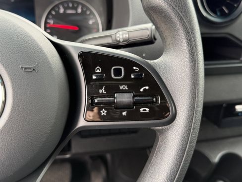 Used 2024 Mercedes-Benz Sprinter 2500 image 26