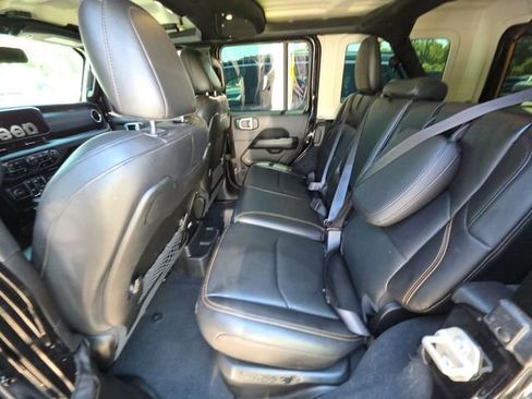 Used 2024 Jeep Wrangler Unlimited Sahara AWD/4WD image 8