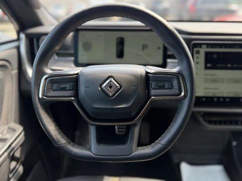 Used 2023 Rivian R1S Adventure AWD/4WD image 21