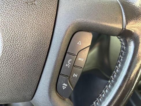 Used 2020 Chevrolet Express 3500 w/ Driver Convenience Package RWD image 14