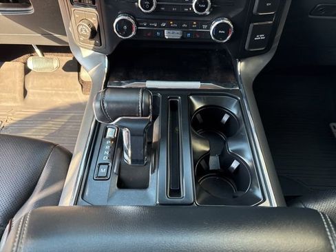 Used 2022 Ford F150 Lariat w/ Max Trailer Tow Package image 17