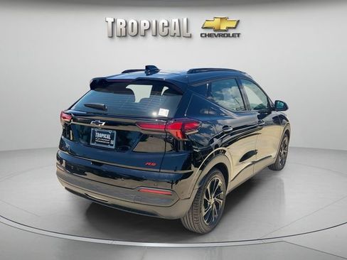 Used 2027 Chevrolet Bolt RS FWD image 3