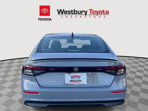 Used 2024 Honda Accord Sport image 11