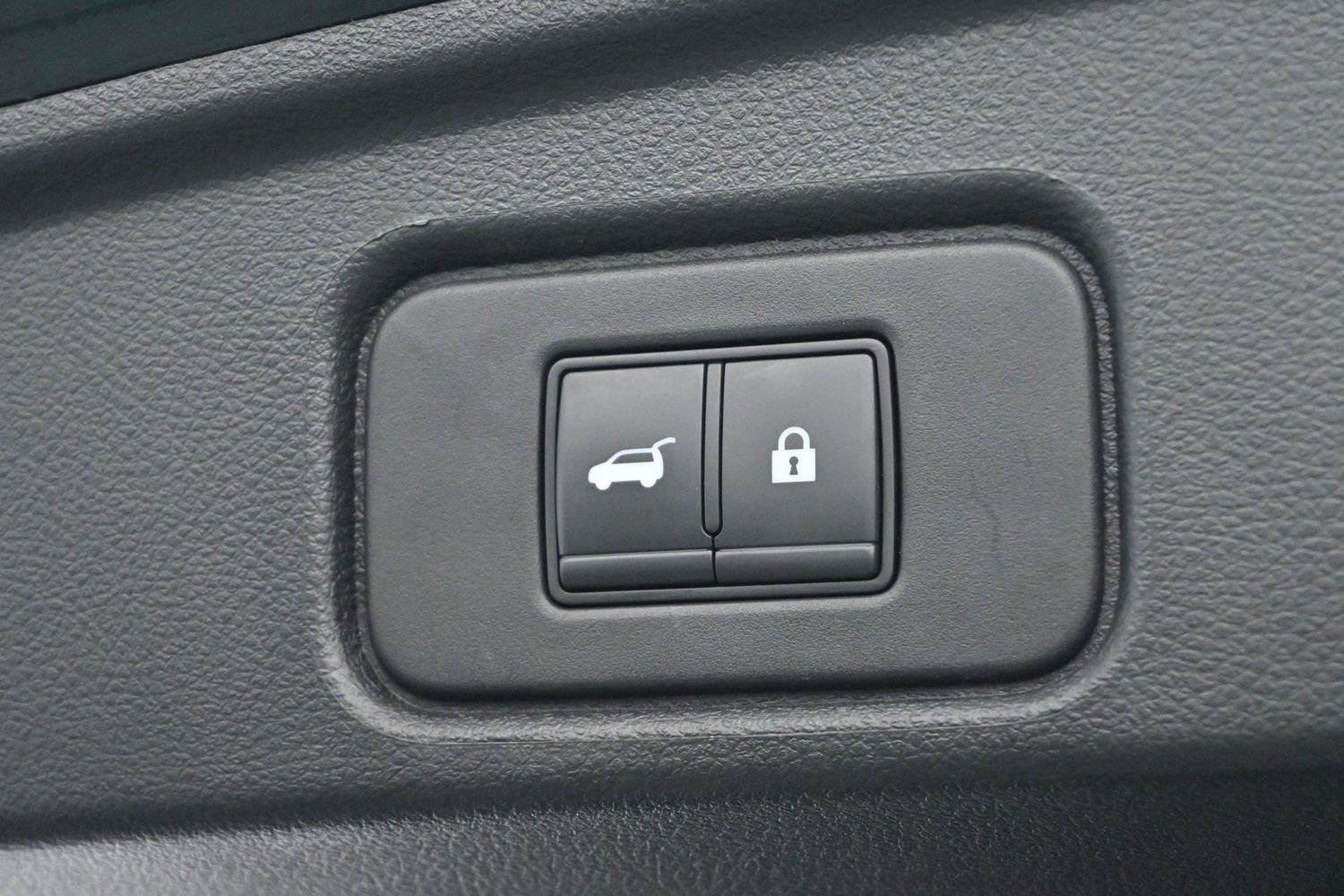 Used 2022 Nissan Pathfinder SL w/ Cargo Package AWD/4WD image 11