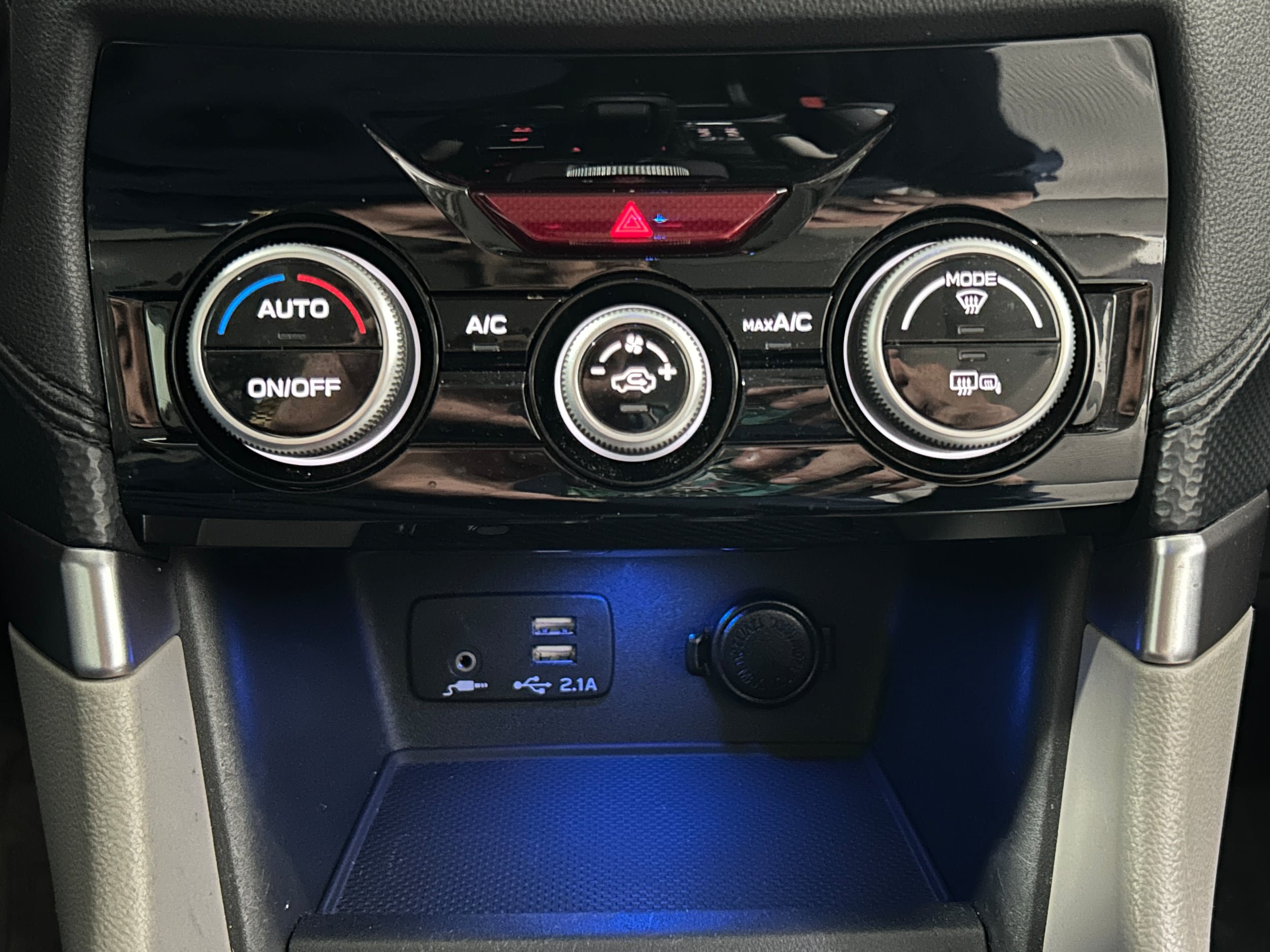 Used 2020 Subaru Forester Premium AWD/4WD image 9