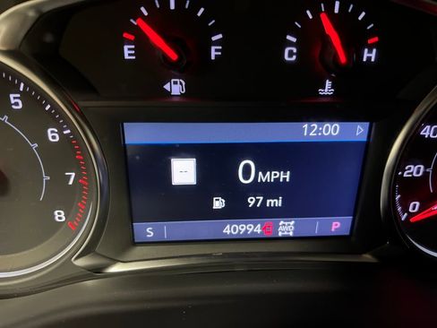 Certified 2023 GMC Acadia SLE w/ Driver Convenience Package image 18