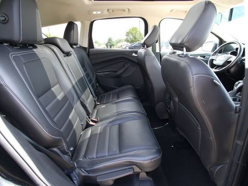 Used 2018 Ford Escape Titanium AWD/4WD image 9