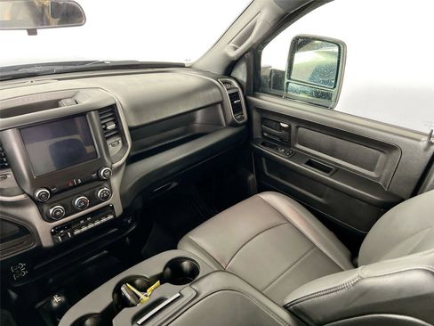 Used 2024 RAM 2500 Tradesman w/ Chrome Appearance Group image 20