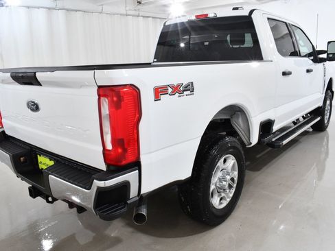 New 2026 Ford F350 XLT w/ FX4 Off-Road Package image 11