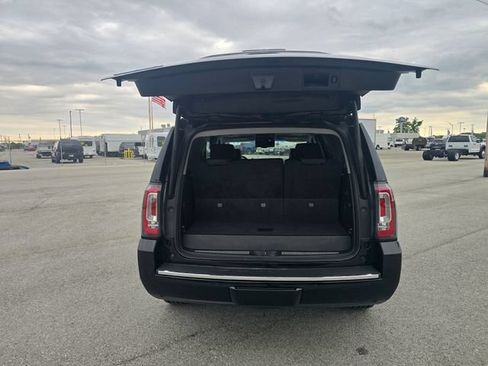 Used 2015 GMC Yukon Denali w/ Touring Package AWD/4WD image 15