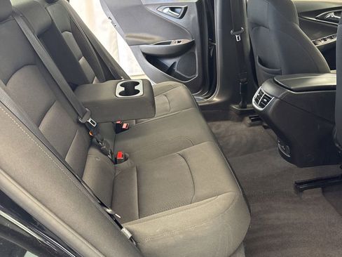 Used 2018 Chevrolet Malibu LT FWD image 35
