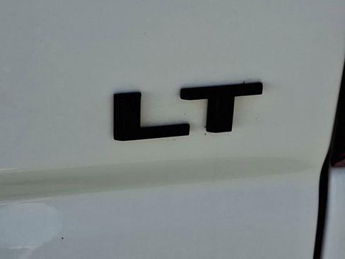 Used 2022 Chevrolet Silverado 1500 LT Trail Boss image 34