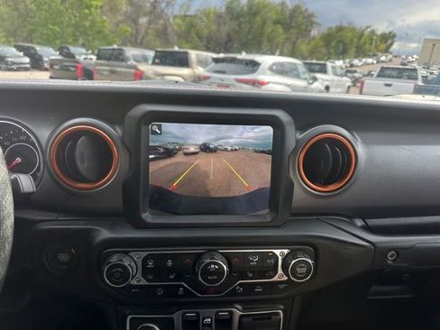 Used 2020 Jeep Gladiator Mojave AWD/4WD image 12