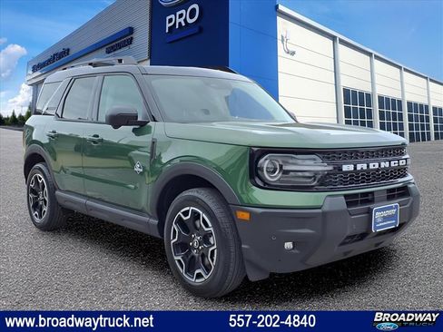 New 2025 Ford Bronco Sport Outer Banks w/ Outer Banks Tech Package+ AWD/4WD image 1