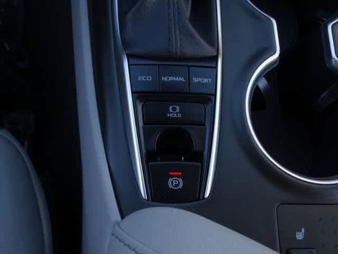 Certified 2023 Toyota Camry XLE image 33