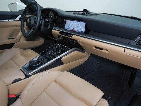 Used 2020 Porsche 911 Carrera image 28