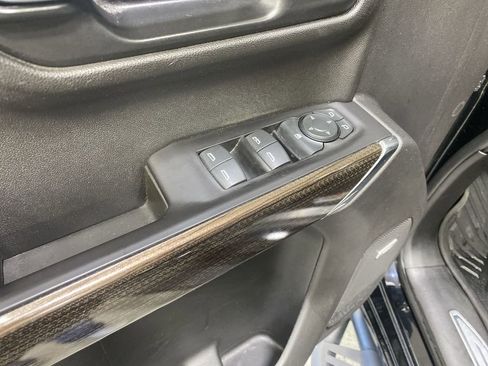 Used 2020 Chevrolet Silverado 1500 LT Trail Boss AWD/4WD image 32
