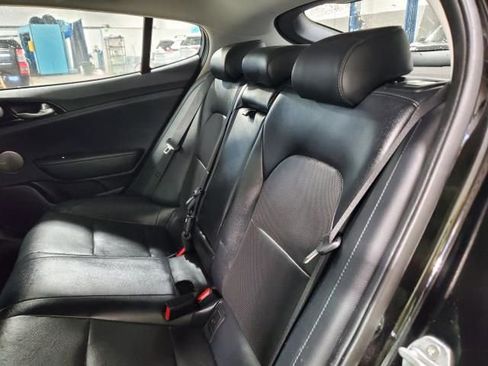 Used 2018 Kia Stinger Premium image 13